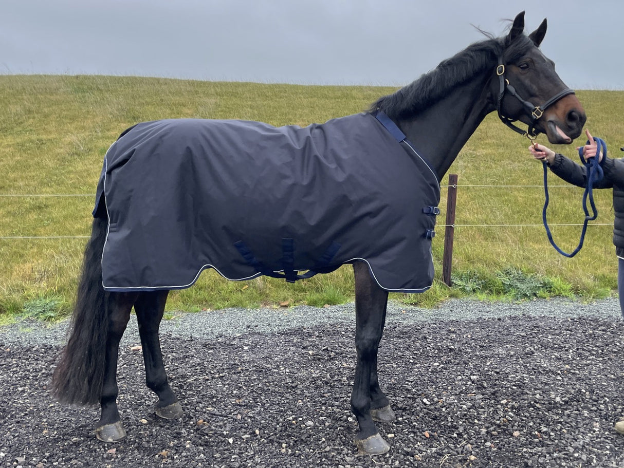 Masterclip 200G Turnout Rug – Waterproof / Breathable / High Visibility