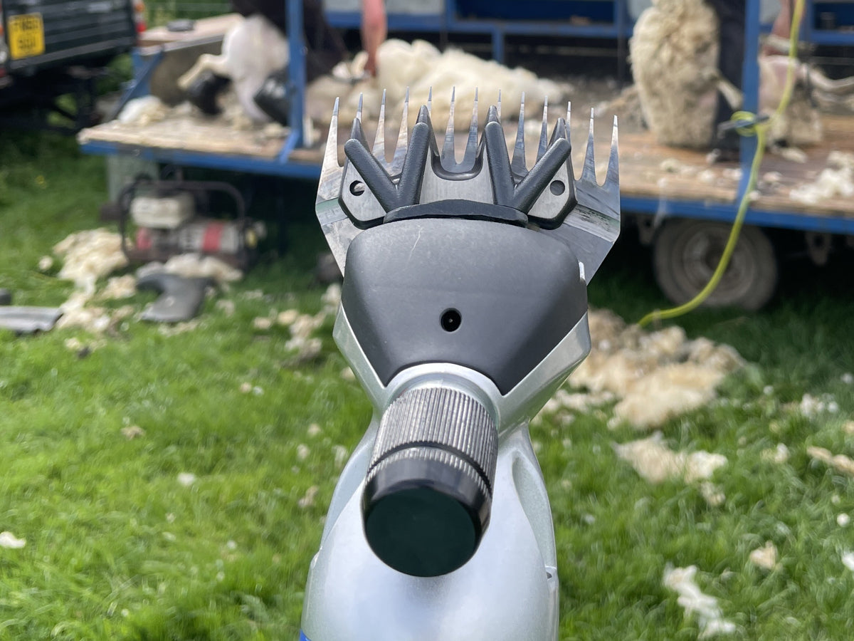 Ex-Demo Ewe 2000 Sheep Shearing Clipper | Green