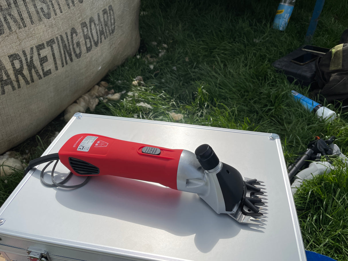 Ewe 2000 Sheep Shearing Clipper | Red