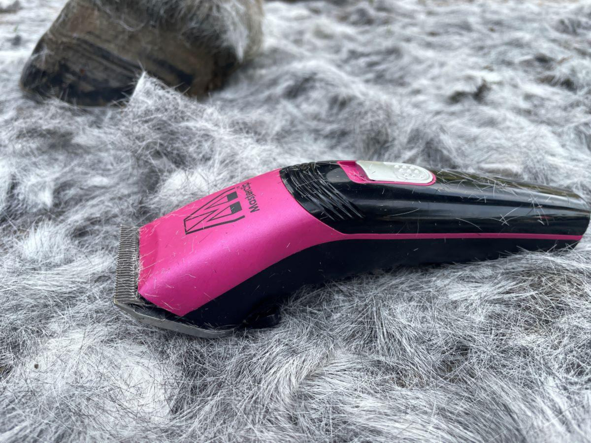 Showmate II Cordless Horse Trimmer - Pink - Masterclip