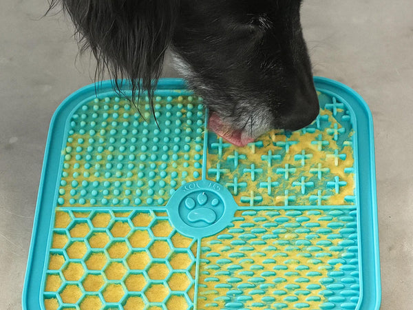 Large Anxiety Reducing Slow Feeding Lick Mat - Blue