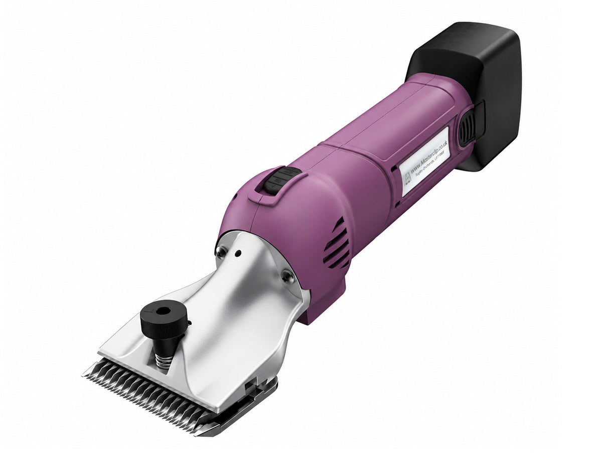 HD Roamer & MAX Ultimate Cordless Horse Clipping Combo