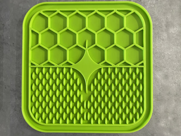 Small Anxiety Reducing Slow Feeding Lick Mat - Green