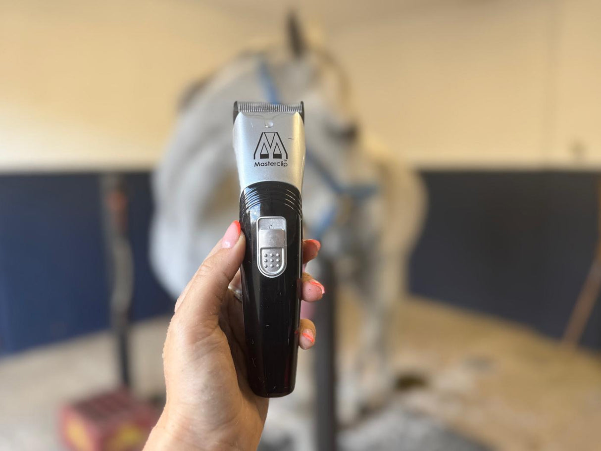 Showmate II Cordless Horse Trimmer - Silver